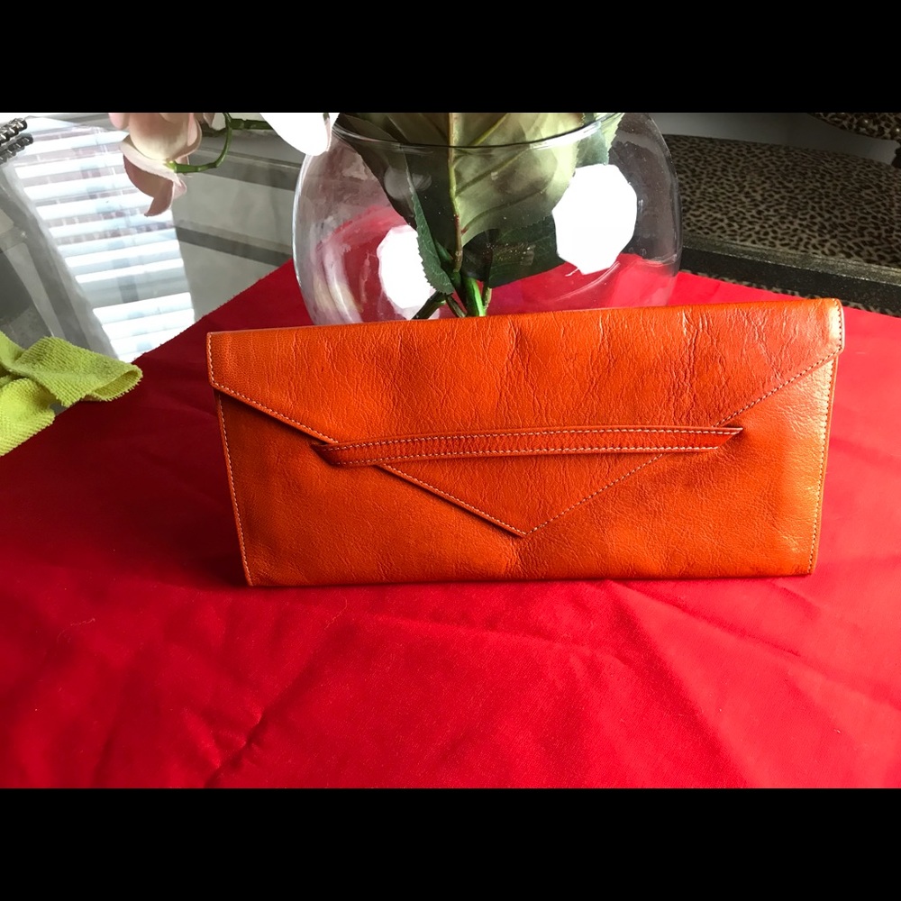 Tusie purse